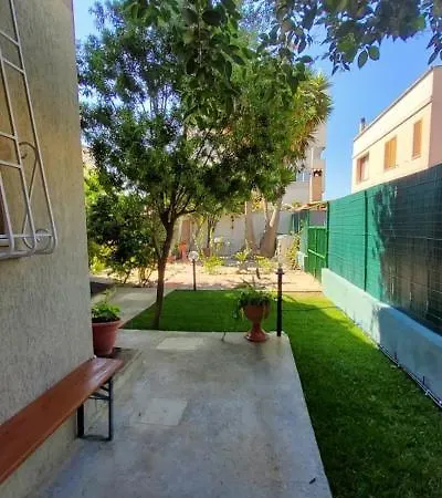 Ambos Mundos Daire Quartu SantʼElena